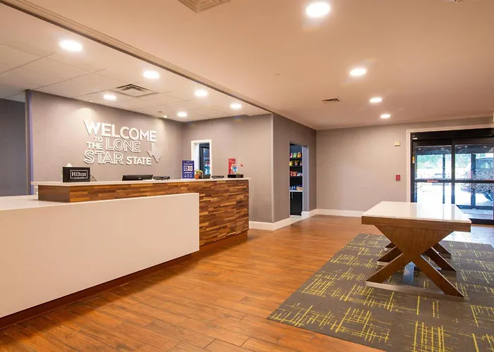 Hampton Inn & Suites College Station