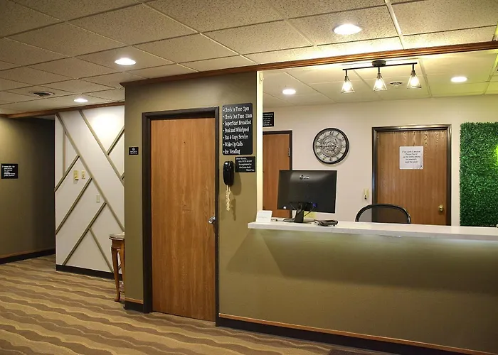 Super 8 By Wyndham Antigo Motel