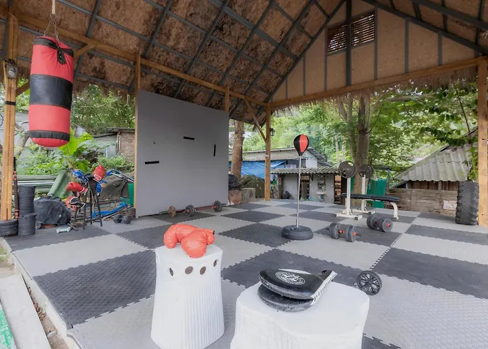 Phi Phi Cozy Seafront Resort