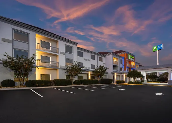 Holiday Inn Express Tifton By Ihg