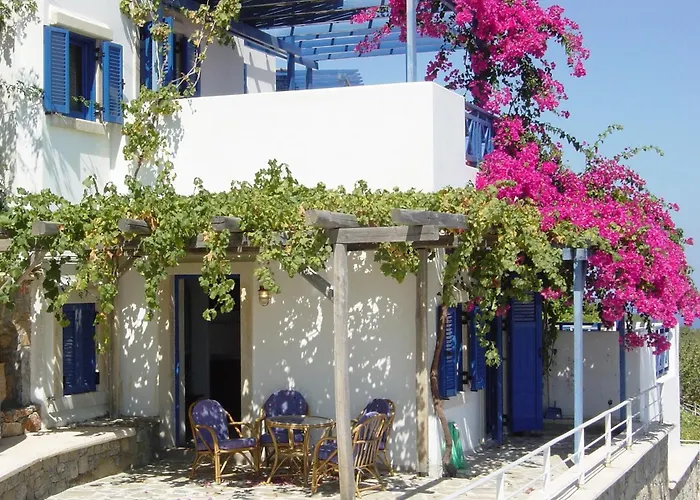 Nymphes Luxury Apartments Agia Pelagia 