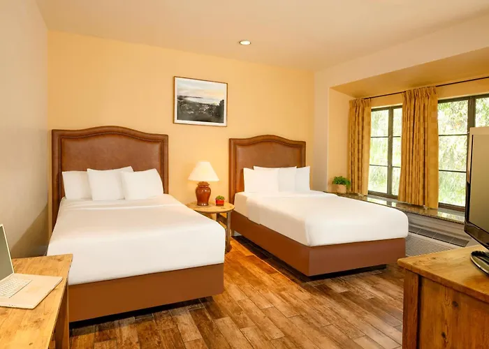 Clocktower Inn Ventura
