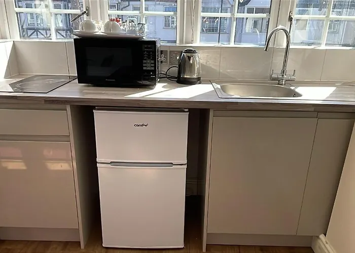 Crompton Guest House Hounslow