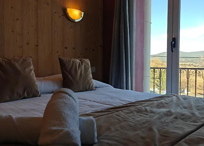 Le Catalan - Hotel Et Appartements Mont-Louis