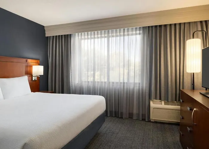Courtyard Mt. Holly Westampton Hotel