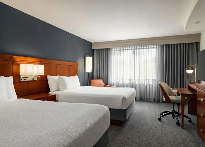 Courtyard Mt. Holly Westampton Hotel
