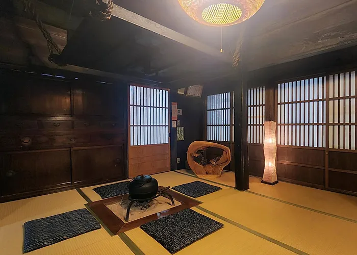 Minshuku Kanjiya Shirakawa 