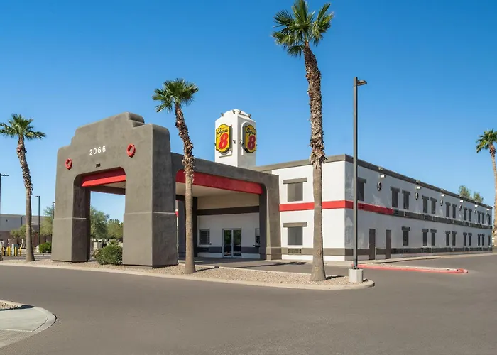 Super 8 By Wyndham Casa Grande Hotel