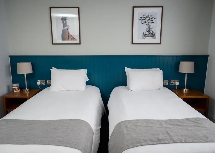 The Caledonian Hotel Leven 