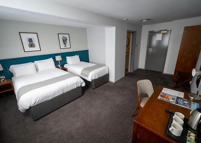 The Caledonian Hotel Leven 