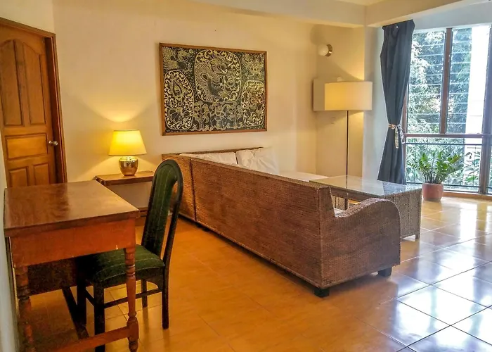 Yk Art House & Bong Bonlai Vegan Hotel Phnom Penh