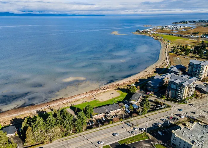 Sea Edge Beachside Hotel Parksville