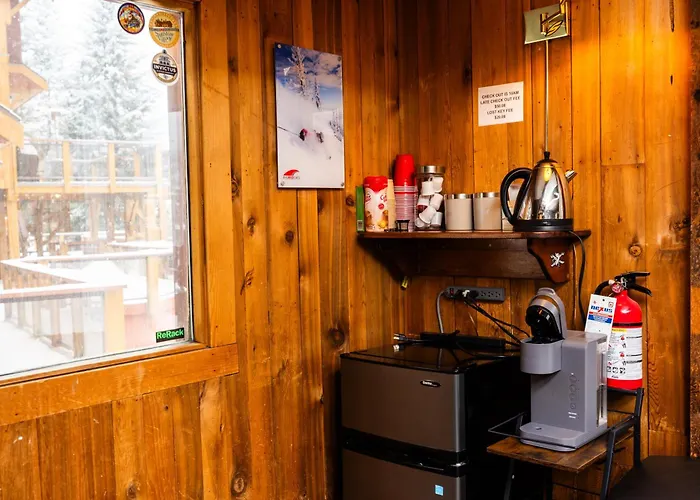 Red Shutter Inn Rossland