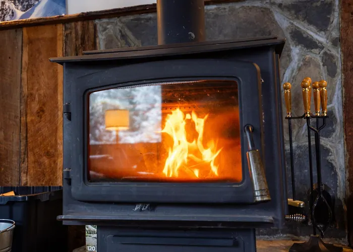 Red Shutter Inn Rossland