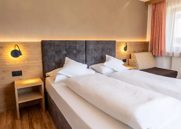 Garni Lasteis B&B - Apartments La Villa 