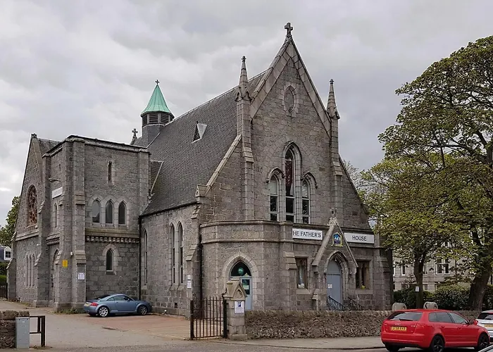 Sanctuary Hotel - En Suite Rooms Aberdeen