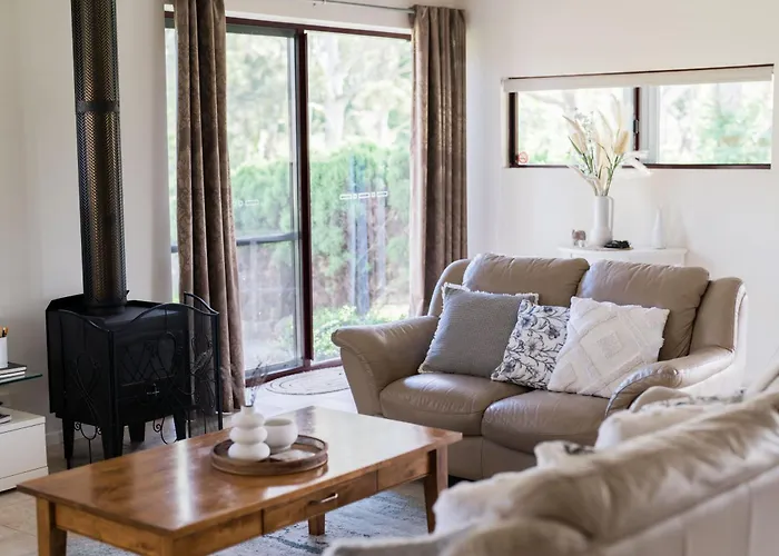 Granite Gardens Cottages & Lake Retreat Stanthorpe