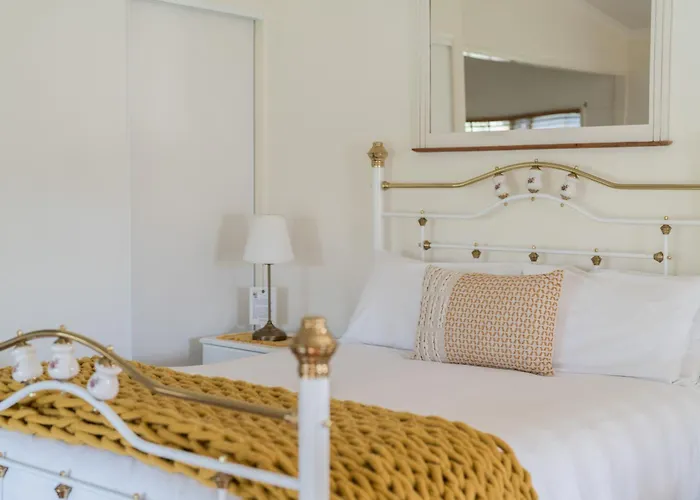 Granite Gardens Cottages & Lake Retreat Stanthorpe