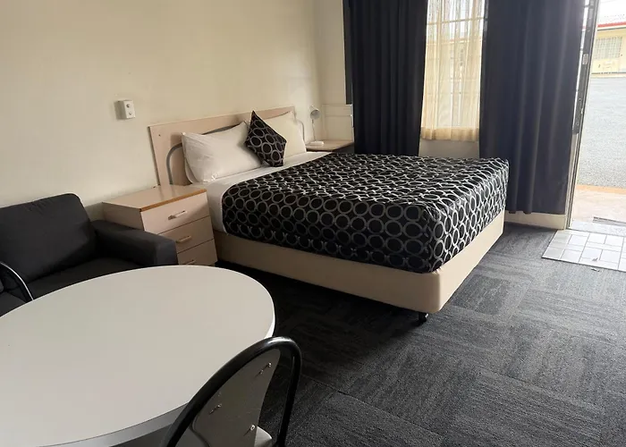 County Lodge Motor Inn West Wyalong