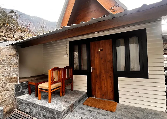 Tourist Hotel 10 Minutes Walking Distance From The Mall Manali 