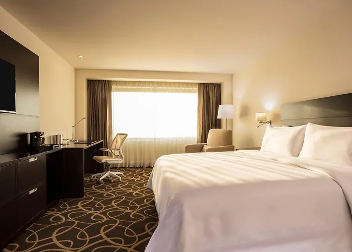 Doubletree By Hilton Toluca Hotel