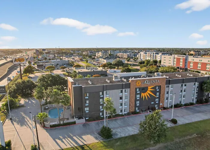 La Quinta By Wyndham Houston Baytown East Hotel