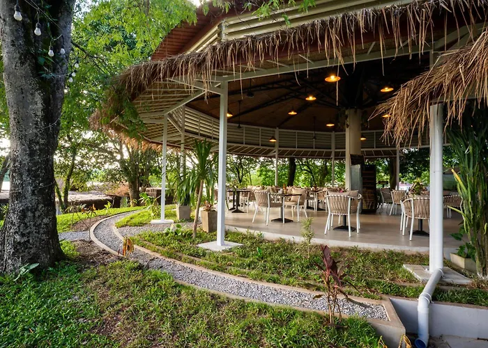 The Sanctuary Nam Ngum Beach Resort Vang Vieng
