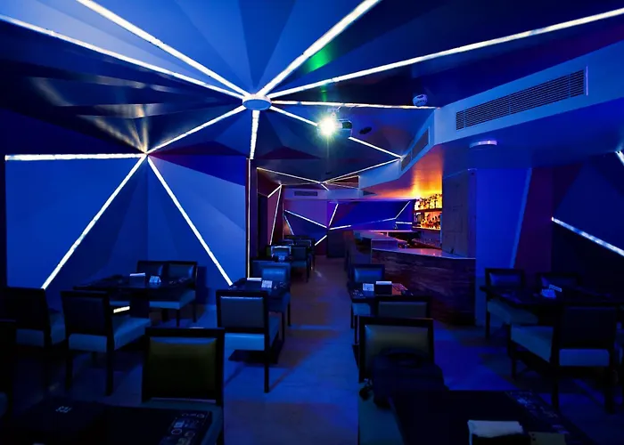 La Woods Hotel Chennai