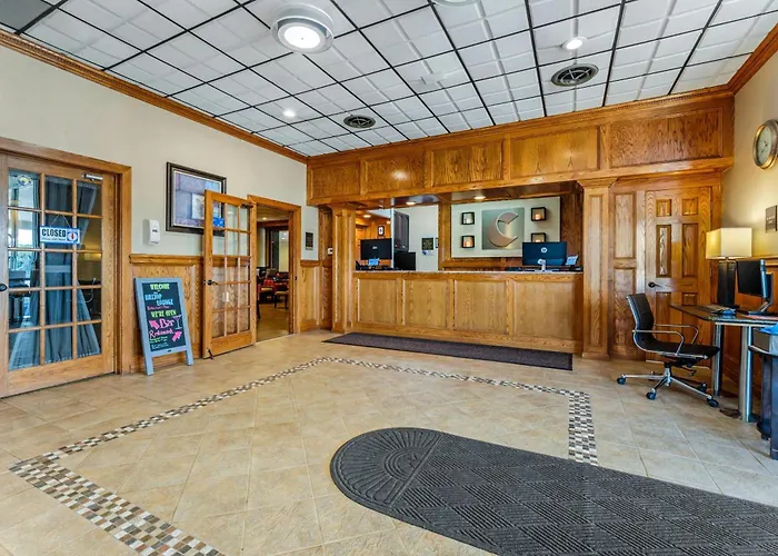 Comfort Inn & Suites Triadelphia - Wheeling