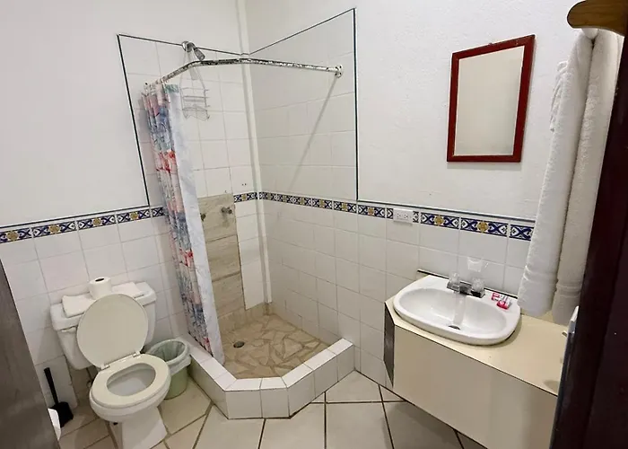 Serenade Hotel Placencia
