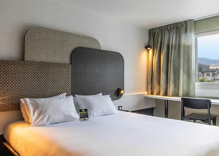 B&B Hotel Lourdes Centre Gare 3 Etoiles