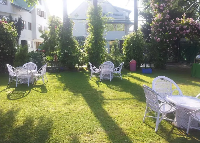 Hotel Mirage Srinagar 