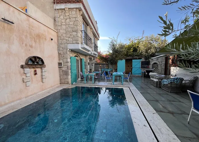 Alacati Asmali Konak Hotel