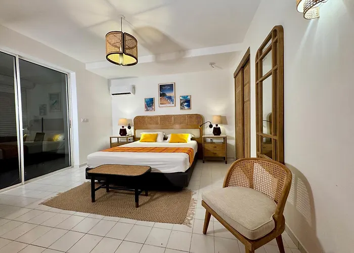 Résidence Le Vallon Guadeloupe Parc Piscine Appartements&Studios&Services hôteliers à la carte Saint-Francois 