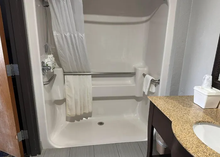 Greenlight Inn & Suites St James Saint James