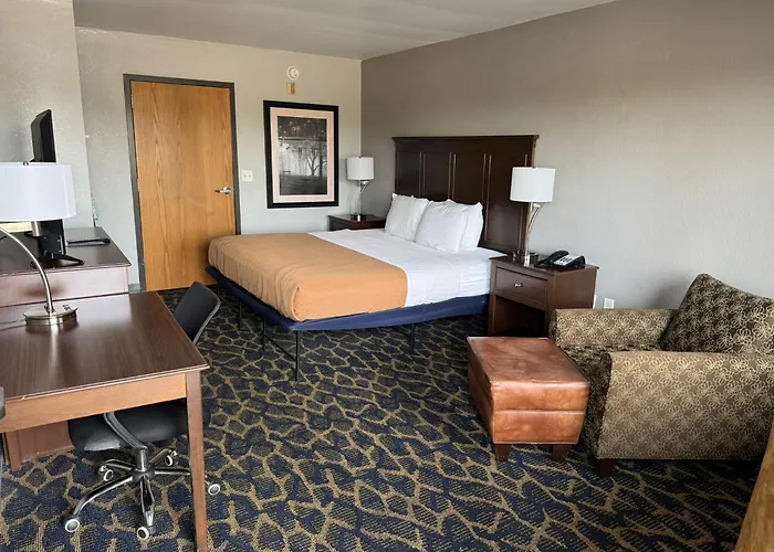 Greenlight Inn & Suites St James Saint James