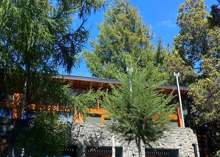 Maria Del Bosque Apart Hotel / Cabanas San Carlos de Bariloche