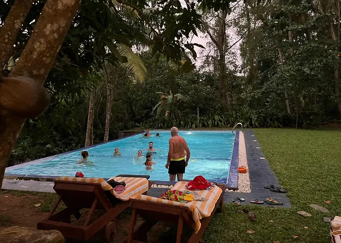 Chitra Ayurveda Hotel Bentota