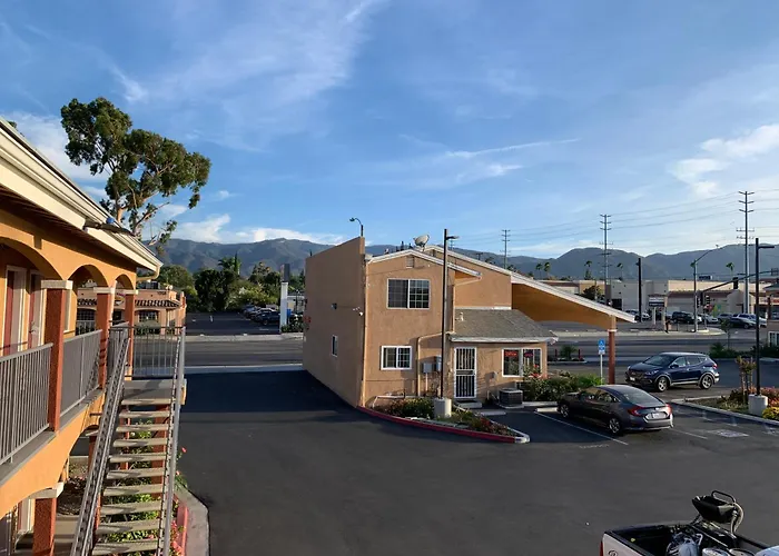 Desert Inn Motel Corona