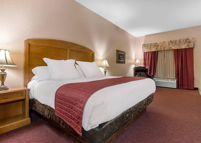 Norfolk Lodge & Suites, An Ascend Collection Hotel