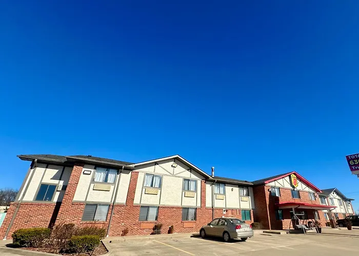 Super 8 By Wyndham Warrenton Hotel