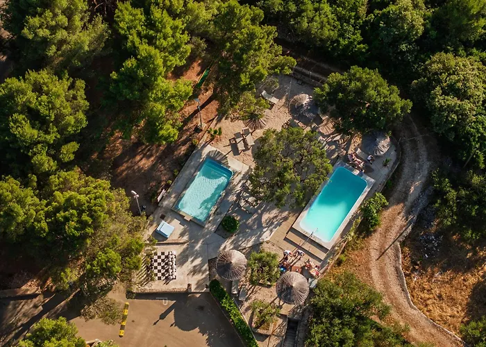 Waterman Beach Village Supetar