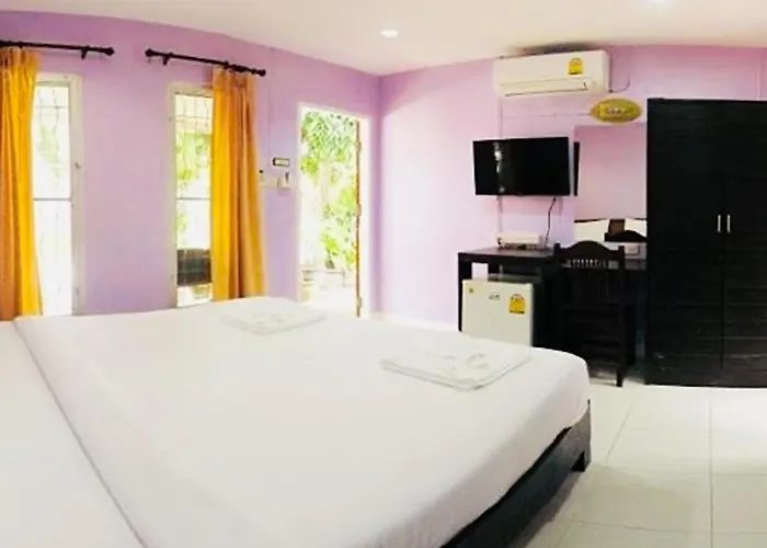 Forest Bungalows & Mama'S Restaurant Chalong