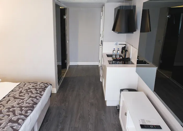 Riva Hotel Alsancak İzmir