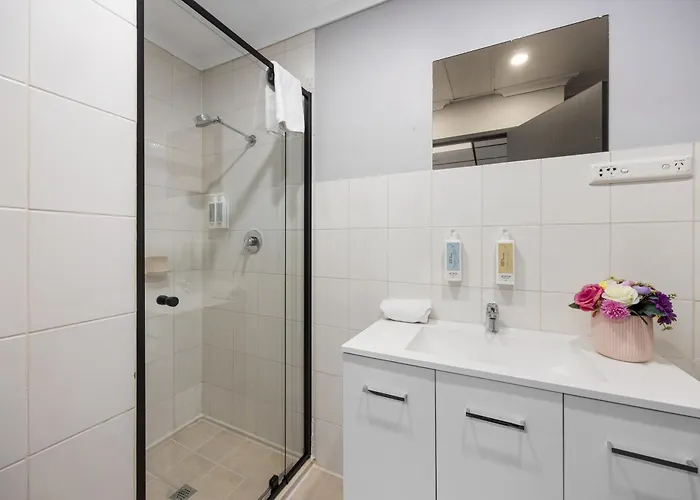 Eminence On Bank Hotel Adelaide
