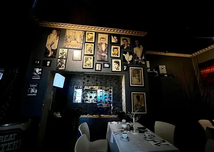 44 On Ennis Guest Lodge And Restaurant - Ermelo