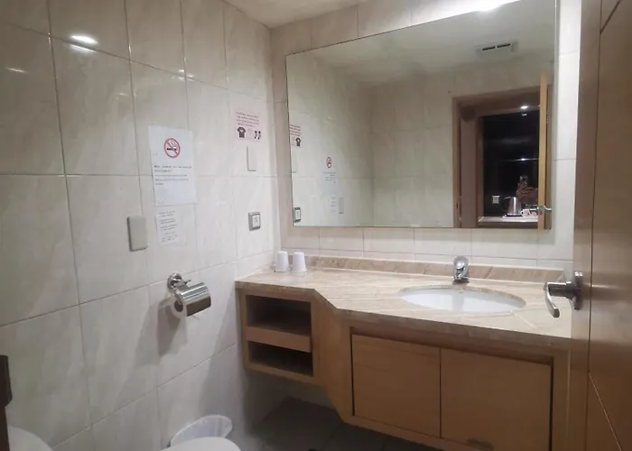 Ever Delightful Business Hotel Chiayi City