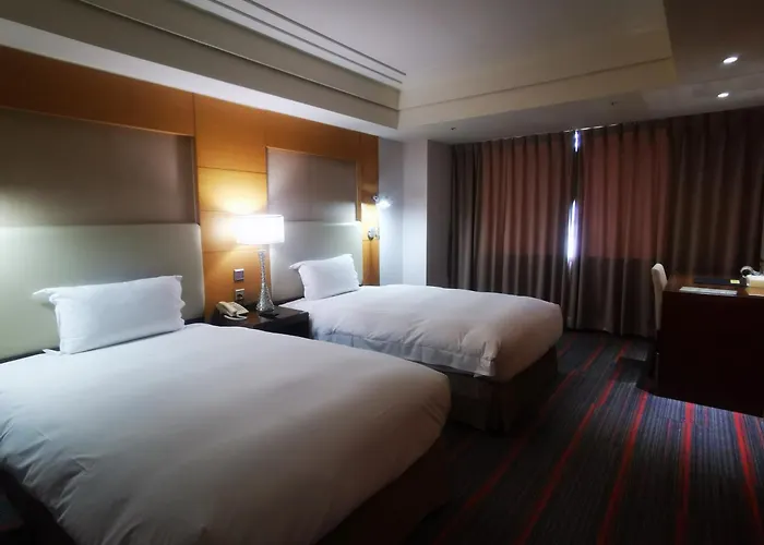 Ever Delightful Business Hotel Chiayi City