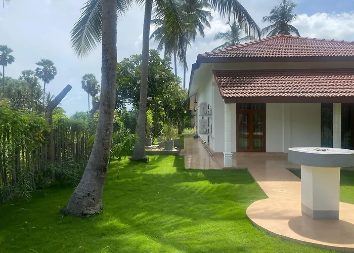 108 Palms Beach Resort Trincomalee