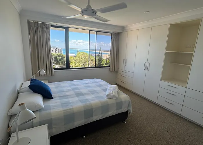 Burgess @ Kings Beach Apartments Caloundra